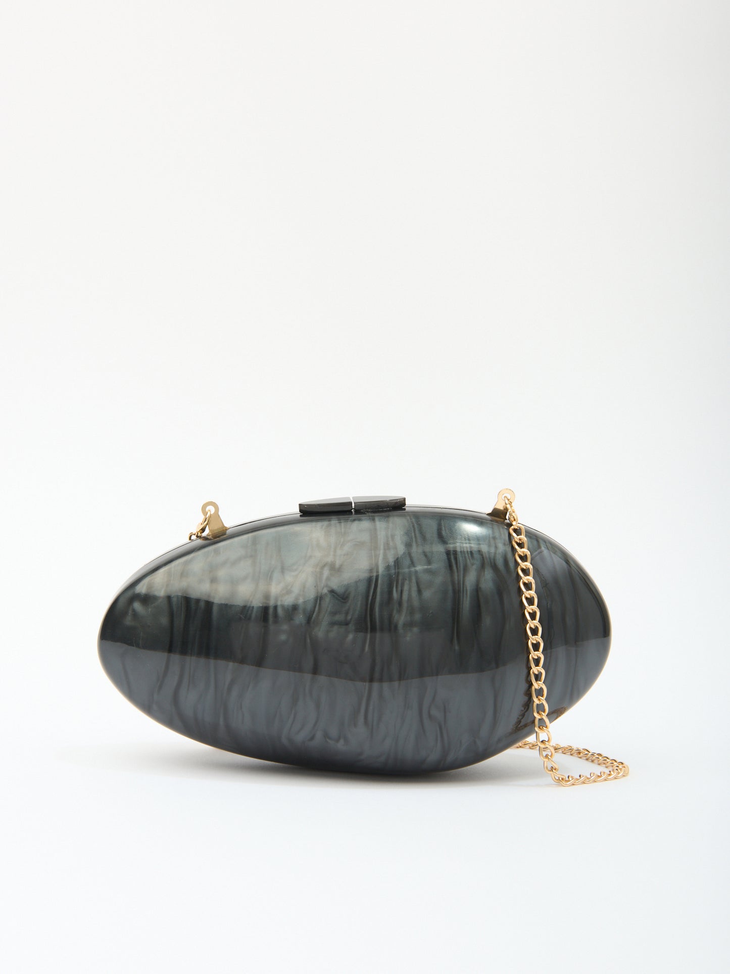 OYSTER CLUTCH in black