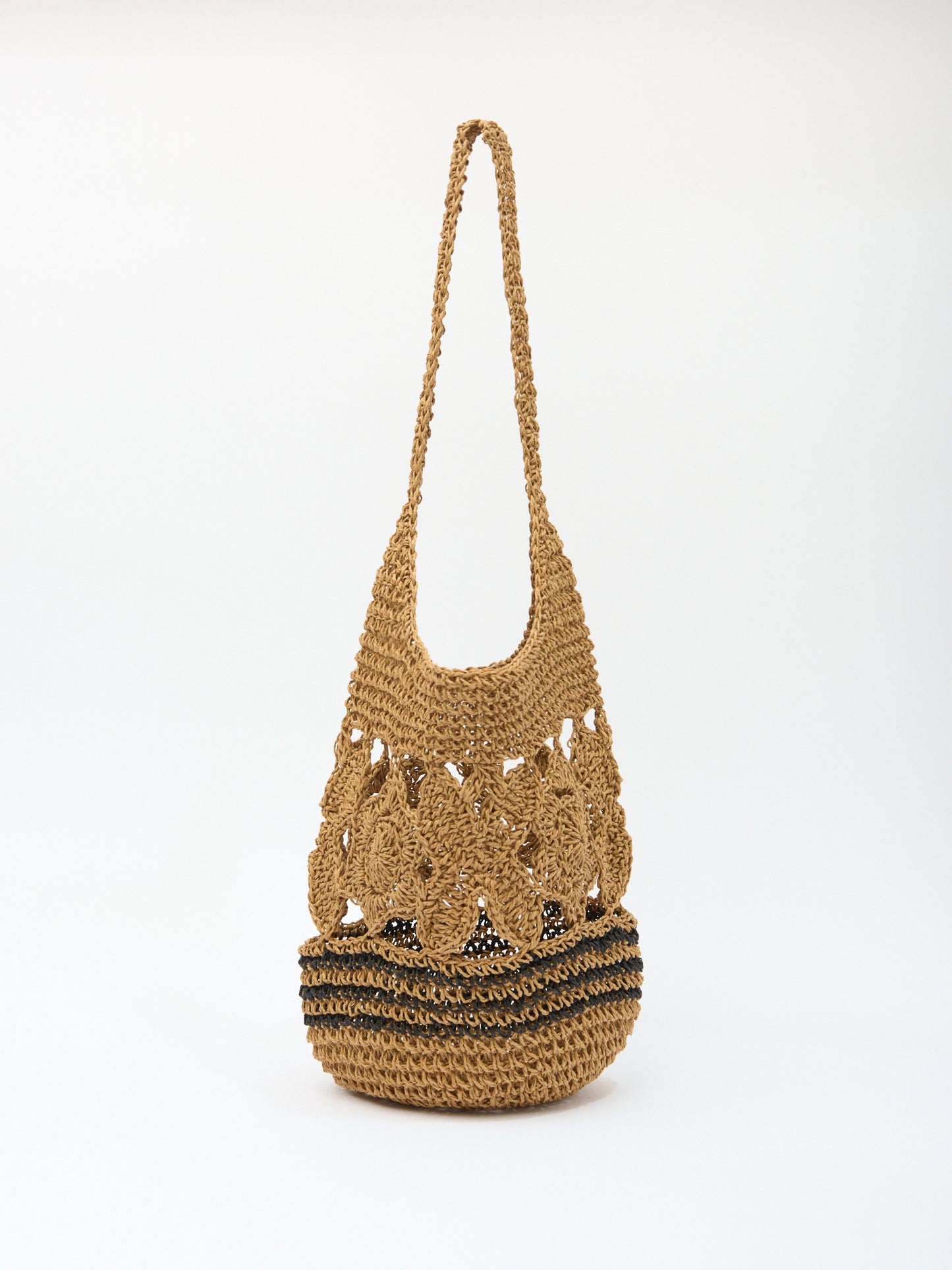 SHOULDER STRAW in natural and black