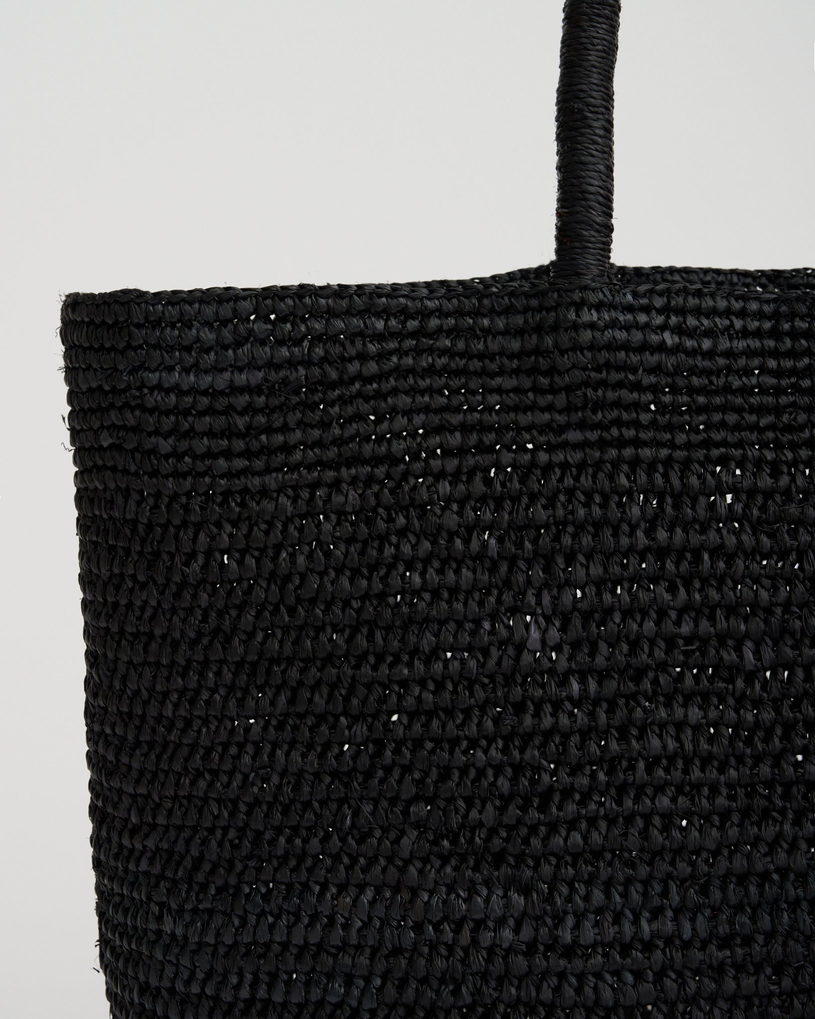 SHOULDER TOTE BAG in black