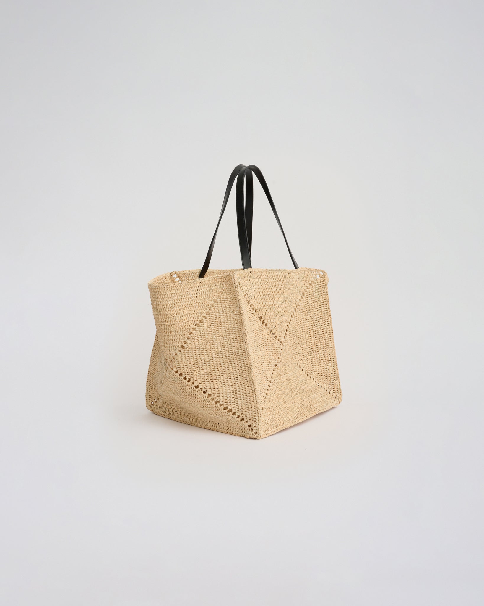 ELBA SHOULDER TOTE in black/natural
