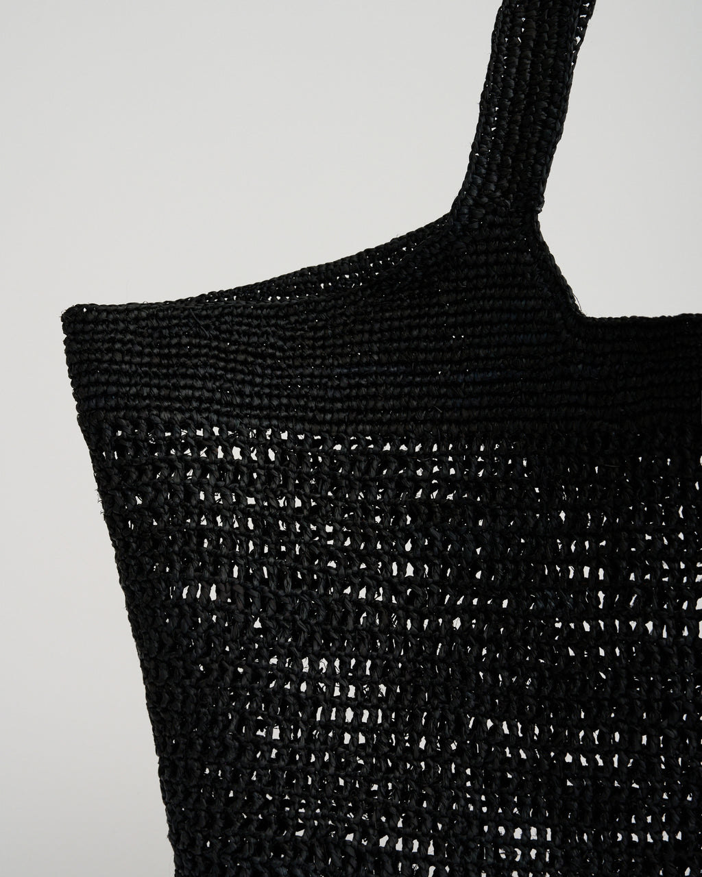 CITY SHOULDER TOTE BAG in black