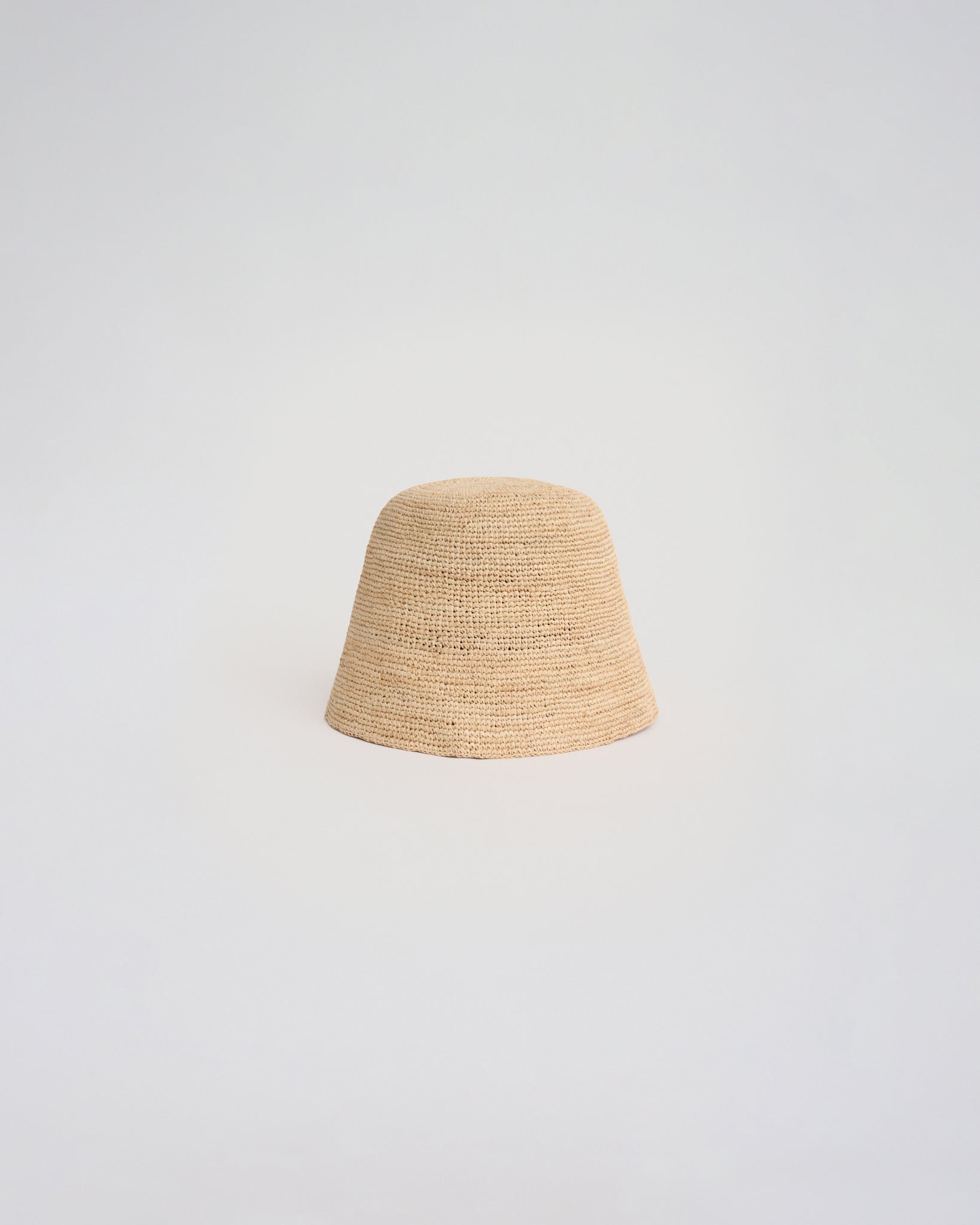 RAFFIA BUCKET HAT in natural