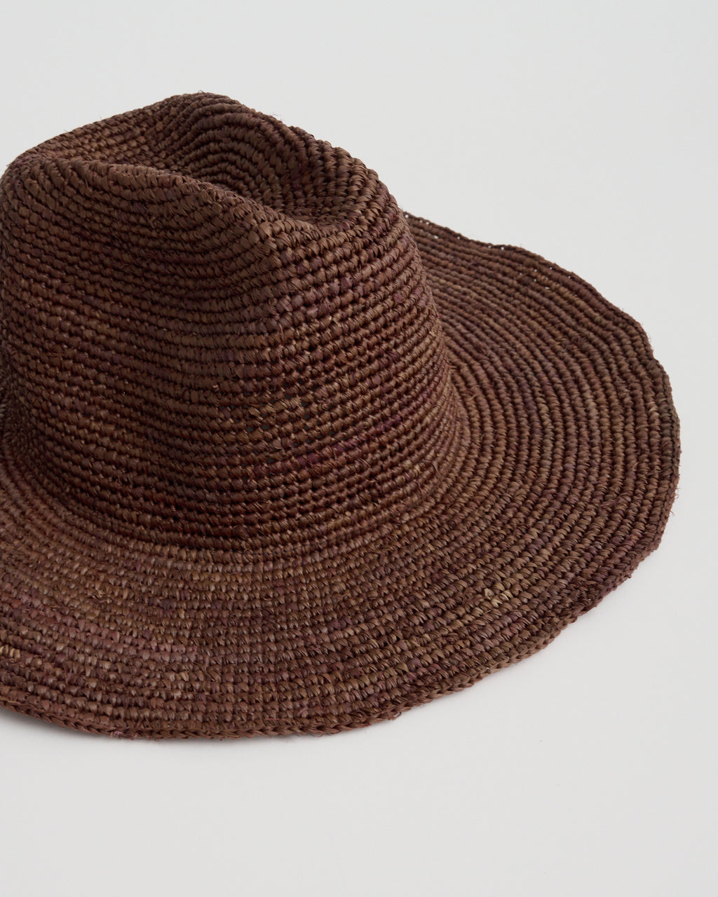 TEXAS RAFFIA HAT in coffee